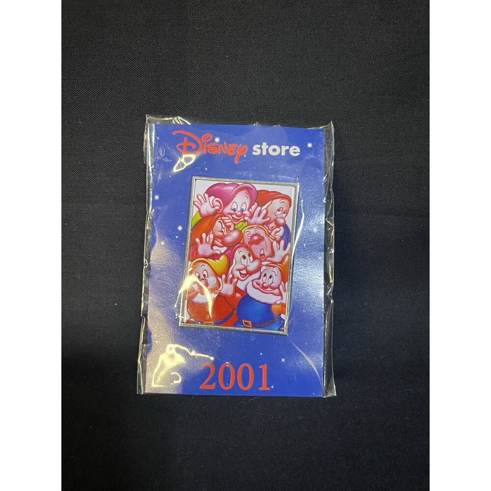 2001 Disney Store SNOW WHITE Commemorative Pin - The 7 Seven DWARFS Sealed